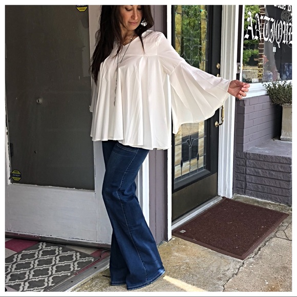 ✨LAST ONE ✨PARIS Bell sleeves swing top - Picture 5 of 8